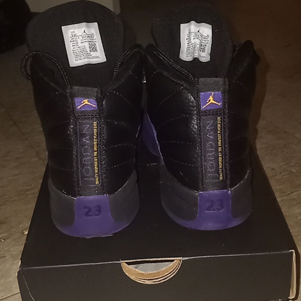 Jordan 12 Retro - Picture 4 of 4